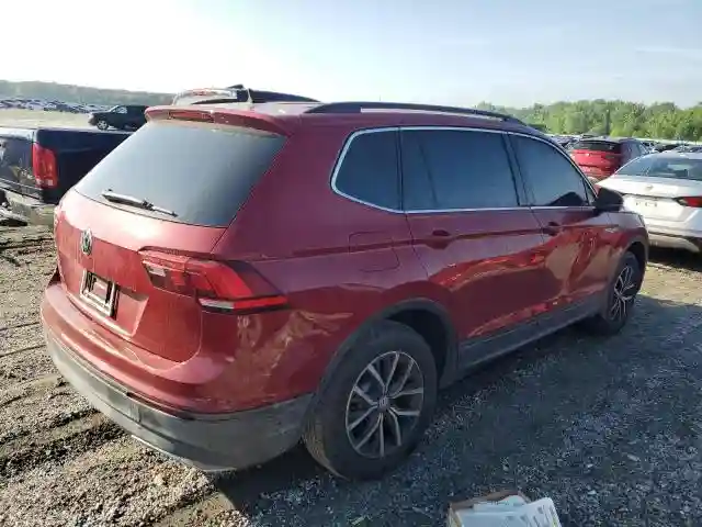 3VV3B7AX9KM018445 2019 VOLKSWAGEN TIGUAN-2
