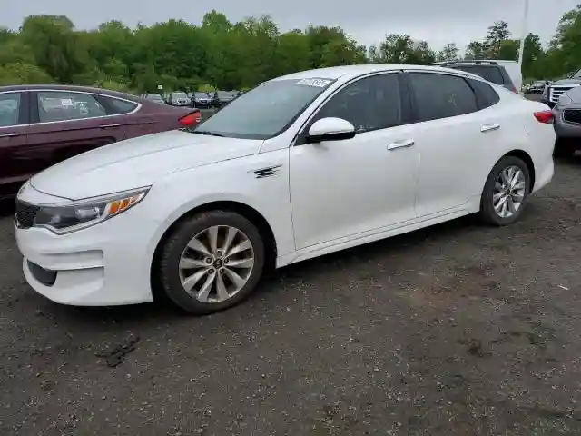 5XXGT4L32JG258524 2018 KIA OPTIMA-0