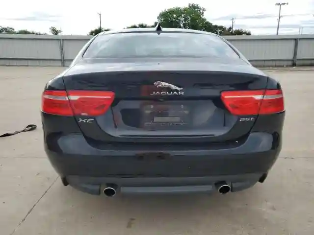 SAJAD4BG0HA965491 2017 JAGUAR XE-5