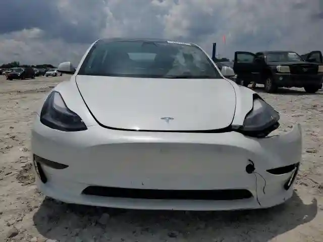 5YJ3E1EAXPF512186 2023 TESLA MODEL 3-4