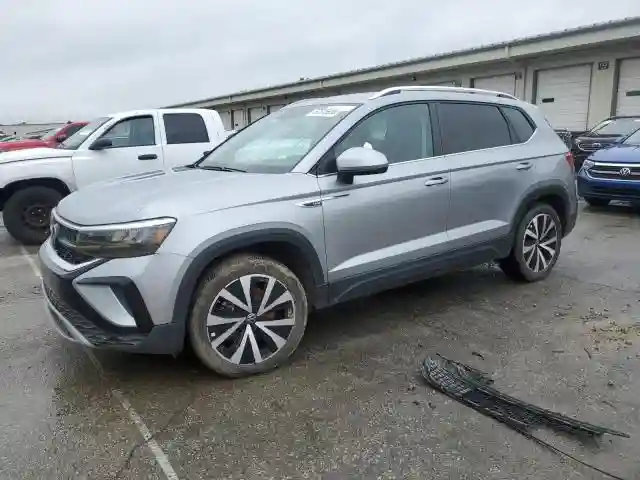 3VVSX7B21RM007594 2024 VOLKSWAGEN TAOS SE-0