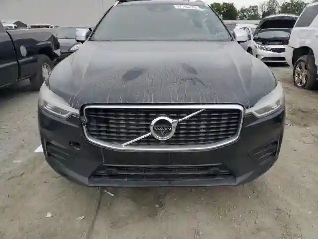 LYVA22RM3JB114210 2018 VOLVO XC60-4
