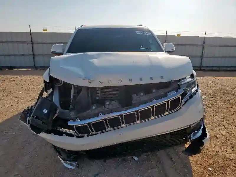 1C4SJUAT5NS214371 2022 JEEP WAGONEER-4