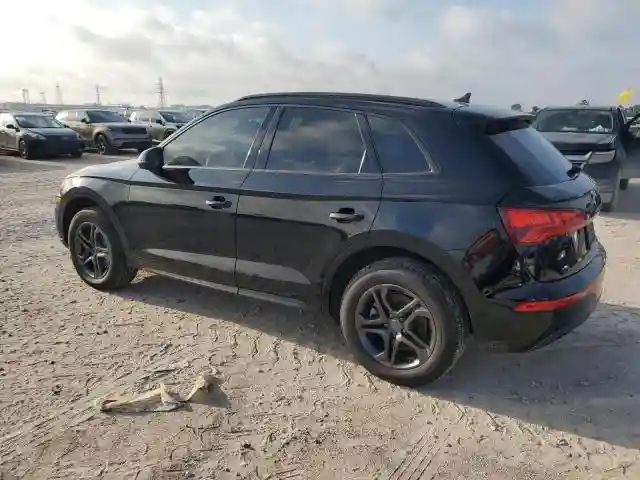 WA1ANAFY0J2053435 2018 AUDI Q5-1