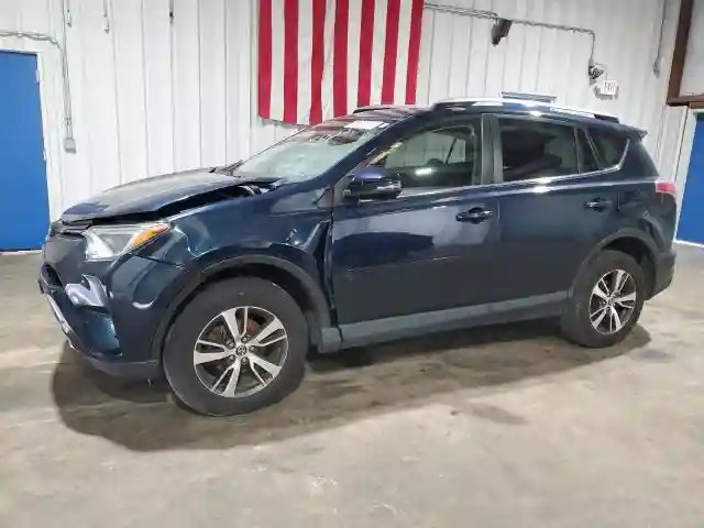 JTMRFREV3JJ239519 2018 TOYOTA RAV4-0