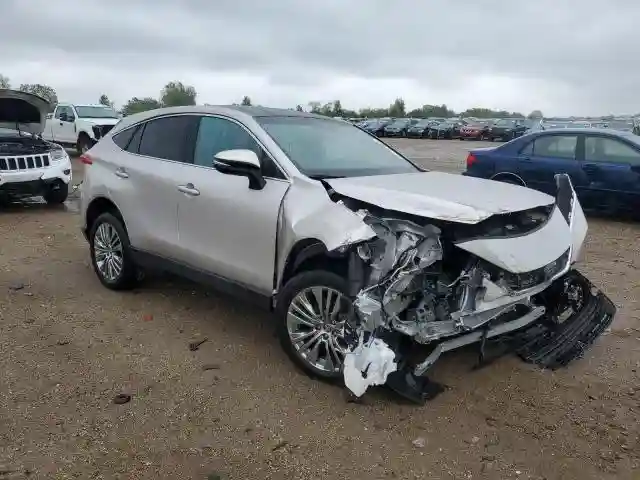 JTEAAAAH2RJ182833 2024 TOYOTA VENZA-3