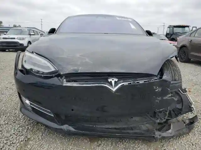 5YJSA1E25KF299740 2019 TESLA MODEL S-4