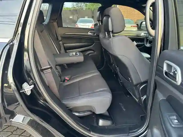 1C4RJFAG3KC749556 2019 JEEP GRAND CHEROKEE-5