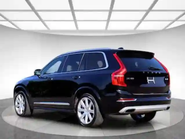 YV4A22PL6J1212XXX 2018 VOLVO XC90-2