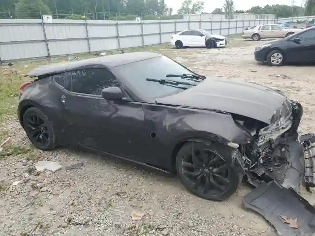 JN1AZ4EH3HM951073 2017 NISSAN 370Z-3