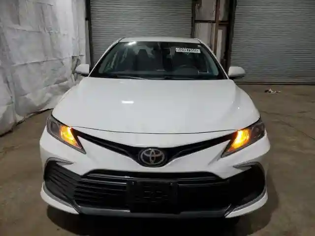 4T1R11AKXMU607673 2021 TOYOTA CAMRY-4