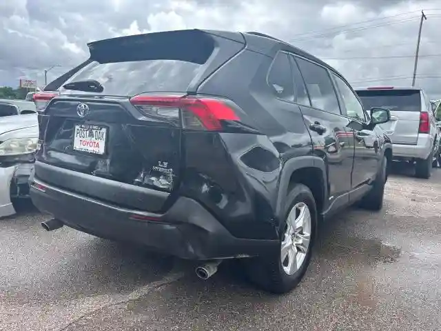 JTMLWRFV4KD512035 2019 TOYOTA RAV4-3