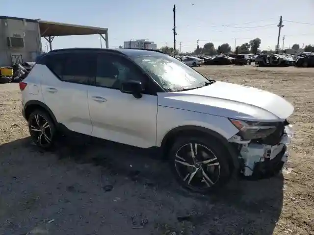 YV4AC2HM8L2346253 2020 VOLVO XC40-3