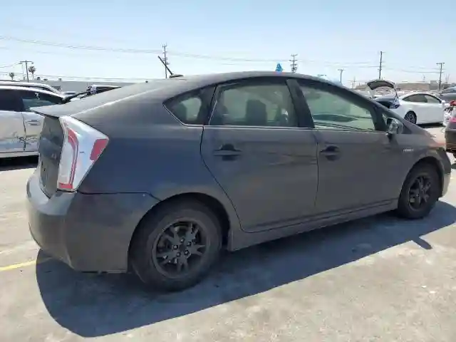JTDKN3DU1F0469888 2015 TOYOTA PRIUS-2