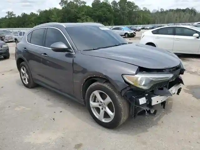 ZASFAKANXJ7C19707 2018 ALFA ROMEO STELVIO-3