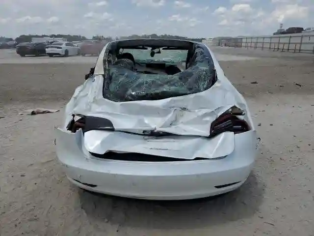5YJ3E1EA3MF976870 2021 TESLA MODEL 3-5