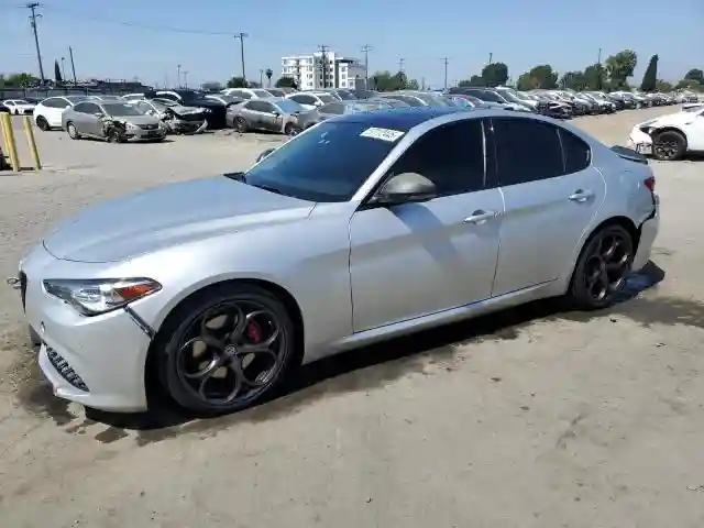 ZARFAMBN1K7604583 2019 ALFA ROMEO GIULIA-0
