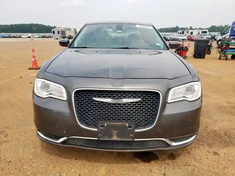 2C3CCAAG5KH755816 2019 CHRYSLER 300-4