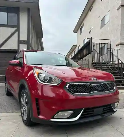 KNDCB3LC7H5069846 2017 KIA NIRO-0