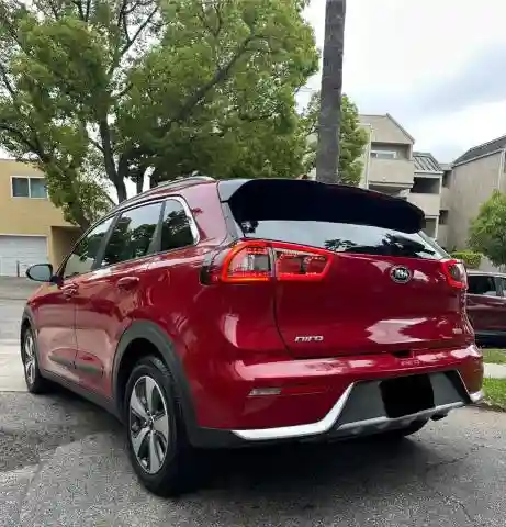 KNDCB3LC7H5069846 2017 KIA NIRO-2