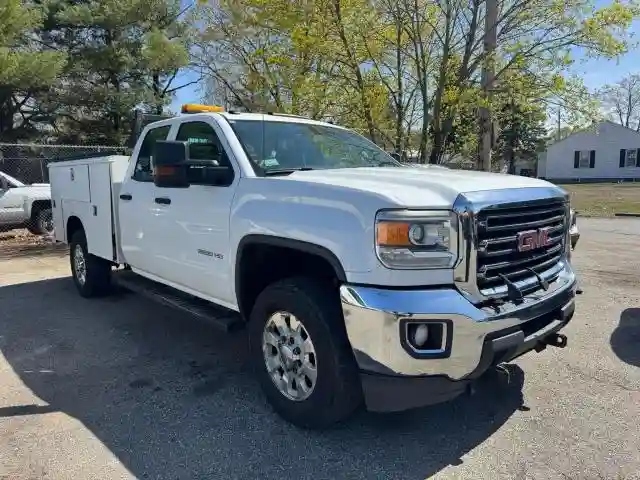 1GT22REG9GZ110189 2016 GMC SIERRA-0