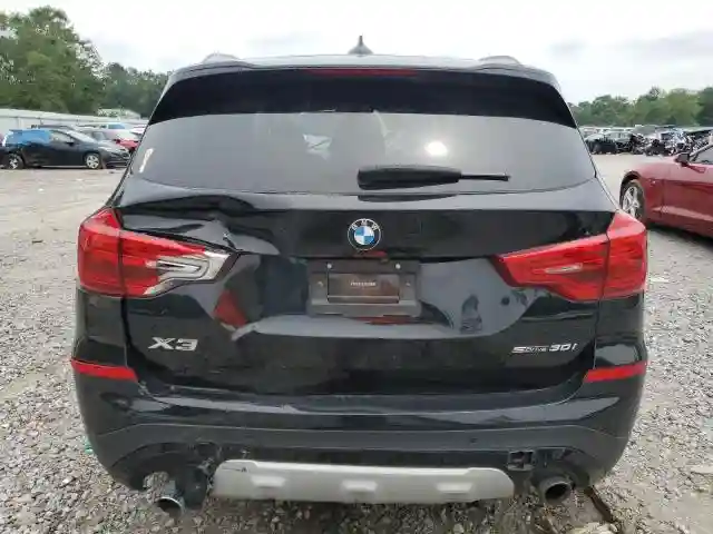 5UXTR7C52KLR47964 2019 BMW X3-5