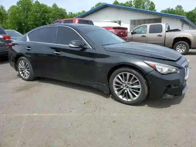 JN1EV7AR5JM437339 2018 INFINITI Q50-3