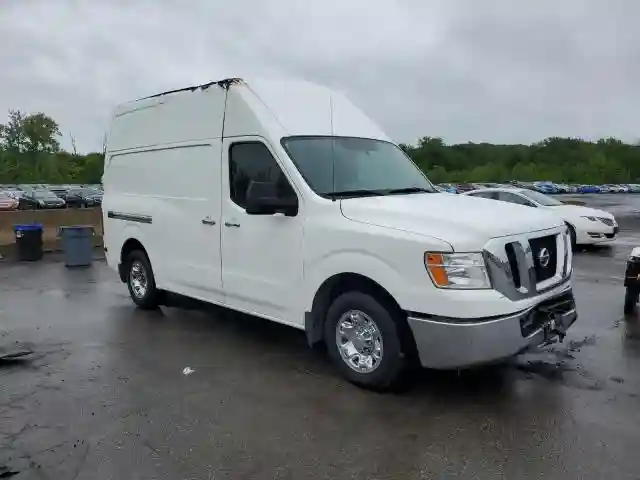 1N6BF0LY6HN811435 2017 NISSAN NV-3