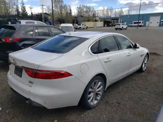 SAJBJ4FX0KCY79424 2019 JAGUAR XF-2