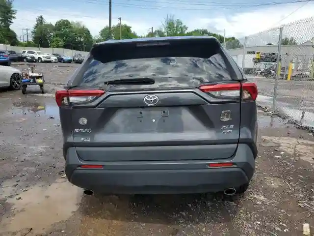 2T3P1RFVXMW170693 2021 TOYOTA RAV4-5