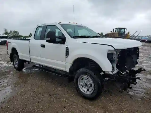 1FT8X3B63KEE66772 2019 FORD F350-3
