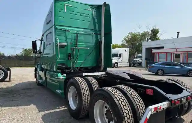4V4NC9EH5GN932132 2016 VOLVO VN-2
