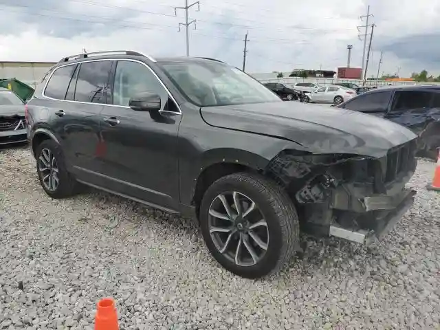 YV4A22PK5J1197046 2018 VOLVO XC90-3