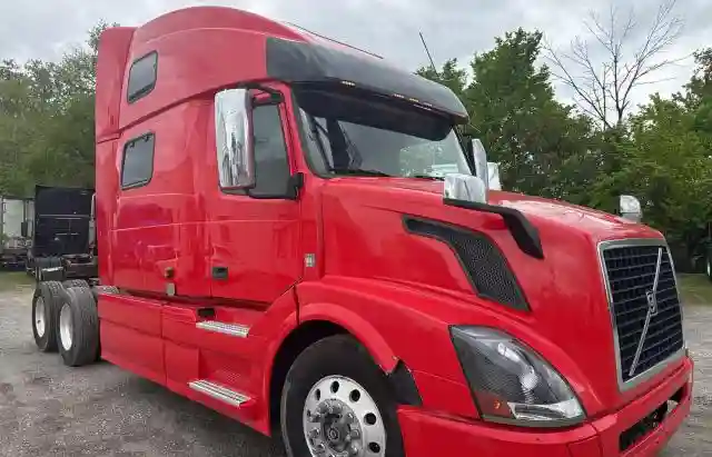 4V4NC9EH6HN980403 2017 VOLVO VN-0