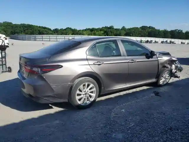 4T1R11AK7RU881209 2024 TOYOTA CAMRY-2