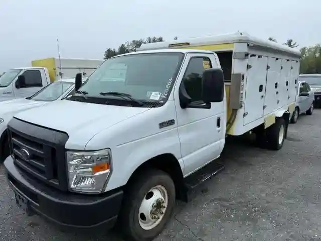 1FDXE4FS9JDC33221 2018 FORD ALL MODELS-1