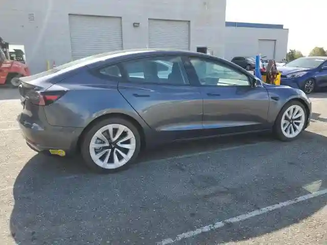 5YJ3E1EA9NF297641 2022 TESLA MODEL 3-2