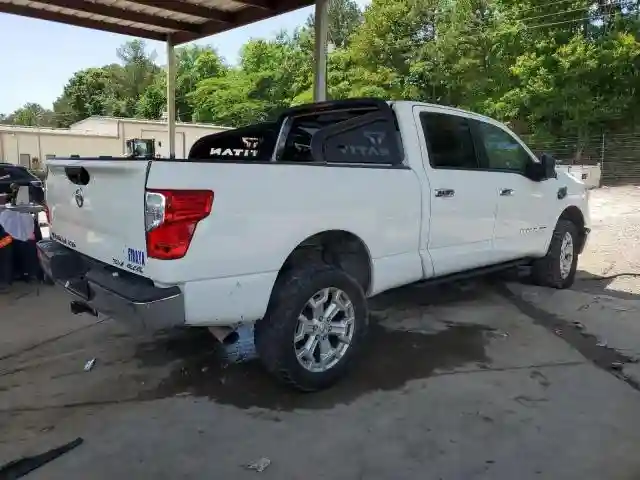 1N6BA1F33JN527383 2018 NISSAN TITAN-2