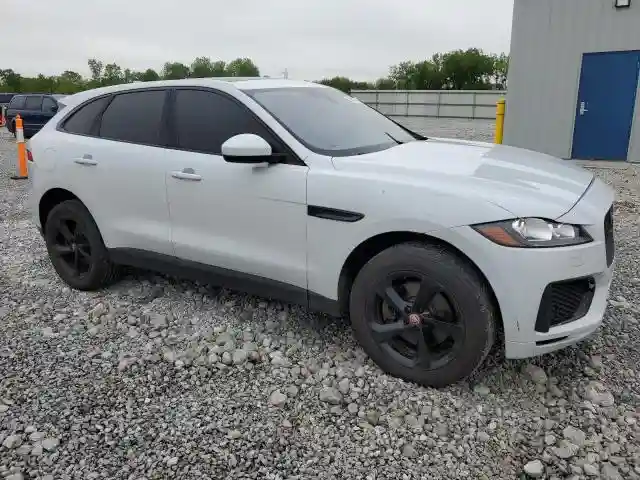SADCJ2BV7HA089140 2017 JAGUAR F-PACE-3