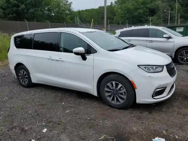 2C4RC1L75PR541042 2023 CHRYSLER PACIFICA-3