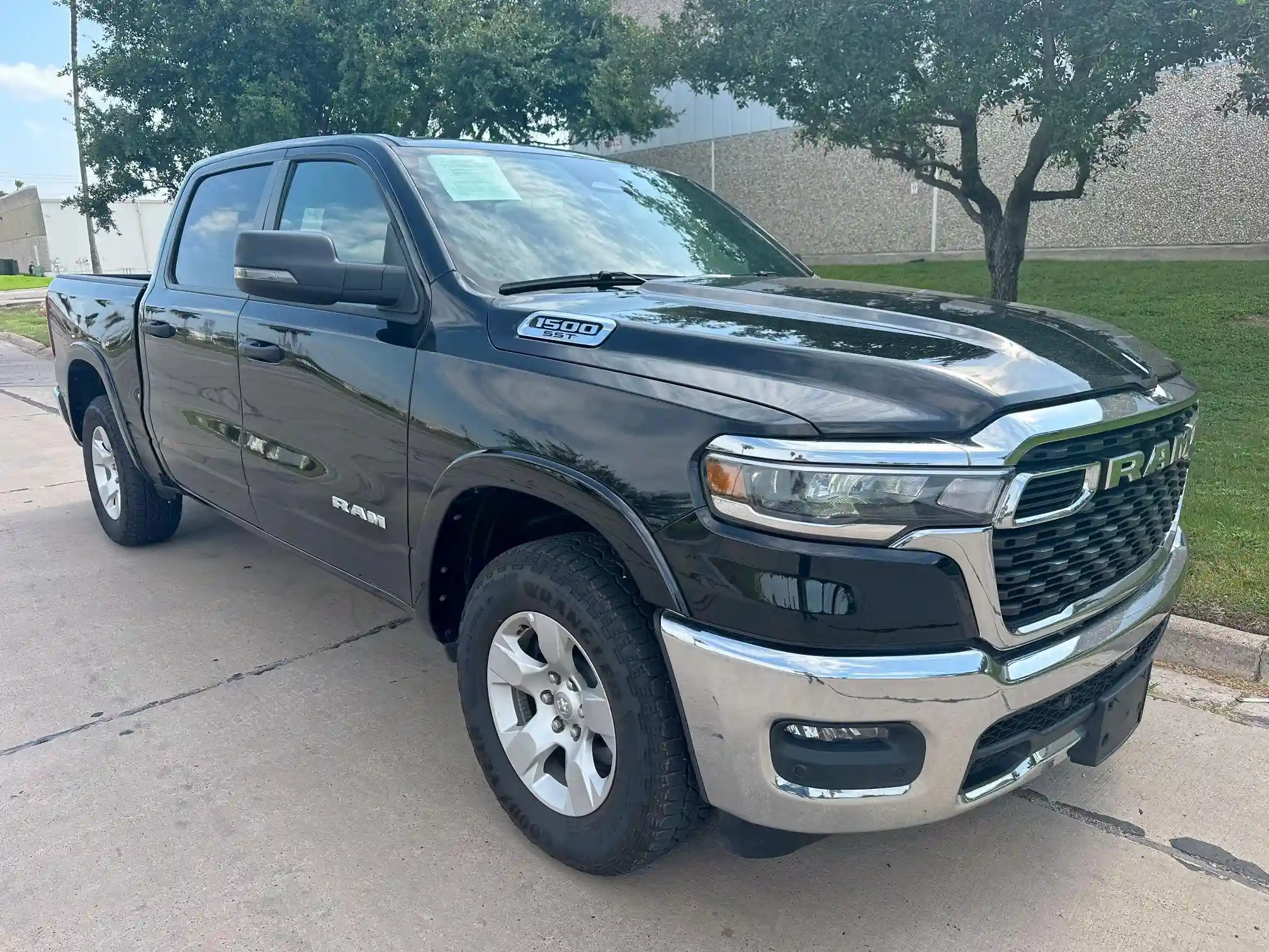 1C6SRFFP3SN562722 2025 RAM 1500-0