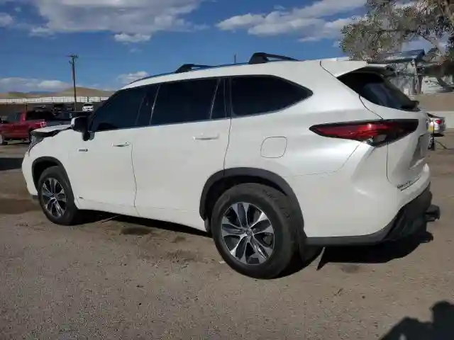 5TDHBRCH1LS508837 2020 TOYOTA HIGHLANDER-1