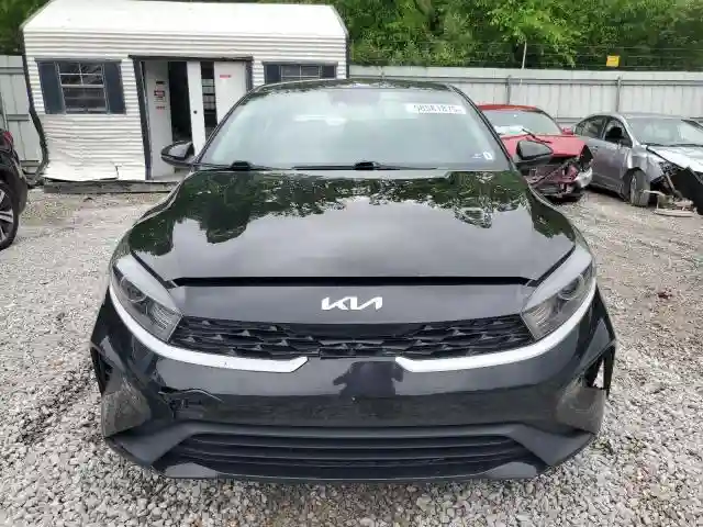 3KPF24AD0PE569395 2023 KIA FORTE-4