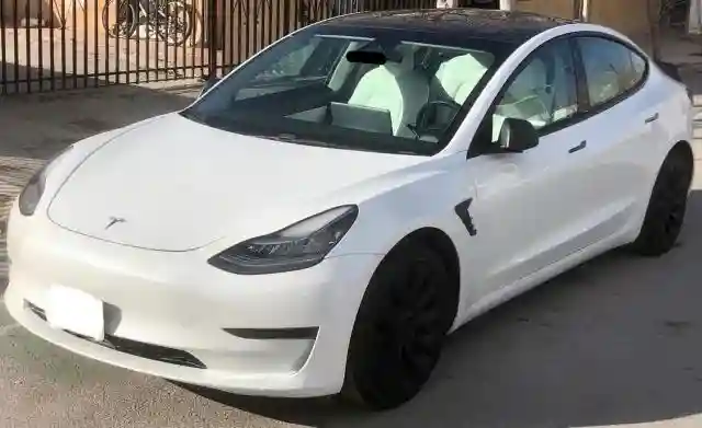 5YJ3E1EA2MF854372 2021 TESLA MODEL 3-1