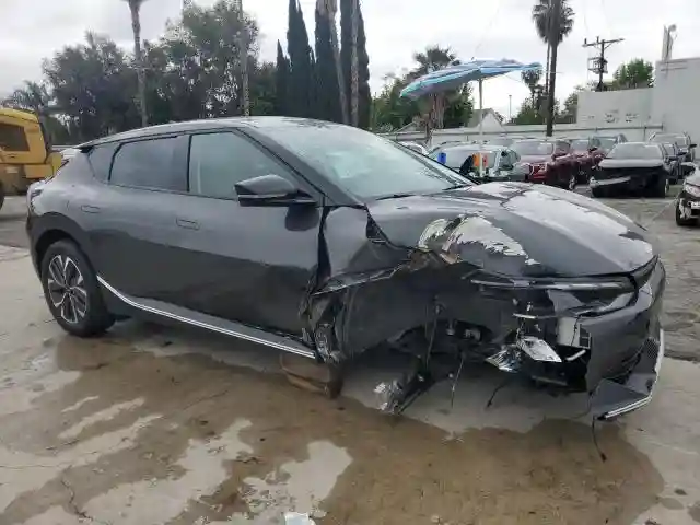 KNDC34LB2P5158488 2023 KIA EV6 LIGHT-3