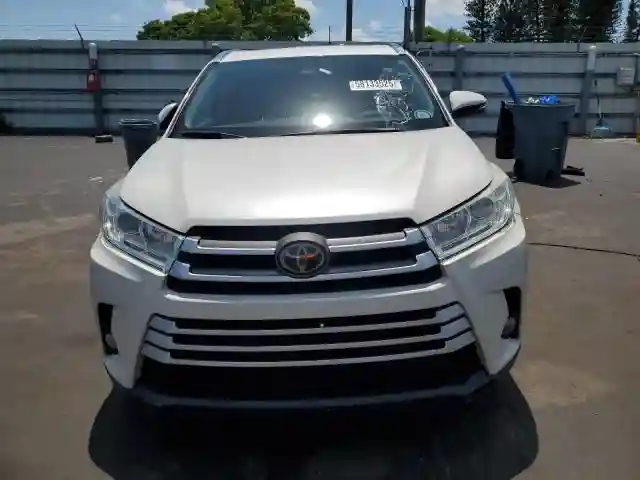 5TDKZRFH2JS550203 2018 TOYOTA HIGHLANDER-4