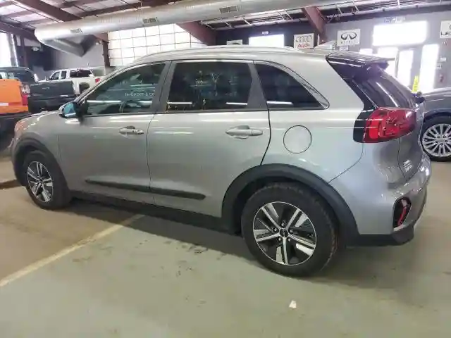 KNDCE3LC4N5516801 2022 KIA NIRO-1