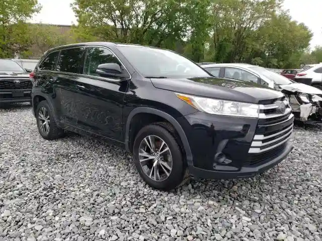 5TDZARFH3HS025019 2017 TOYOTA HIGHLANDER-3