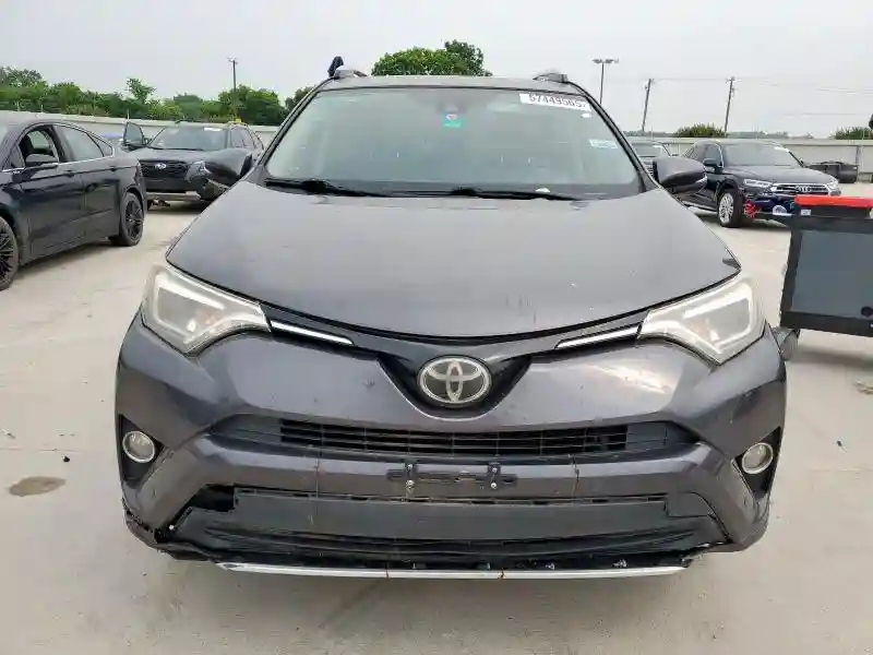 JTMYFREVXGJ068353 2016 TOYOTA RAV4-4