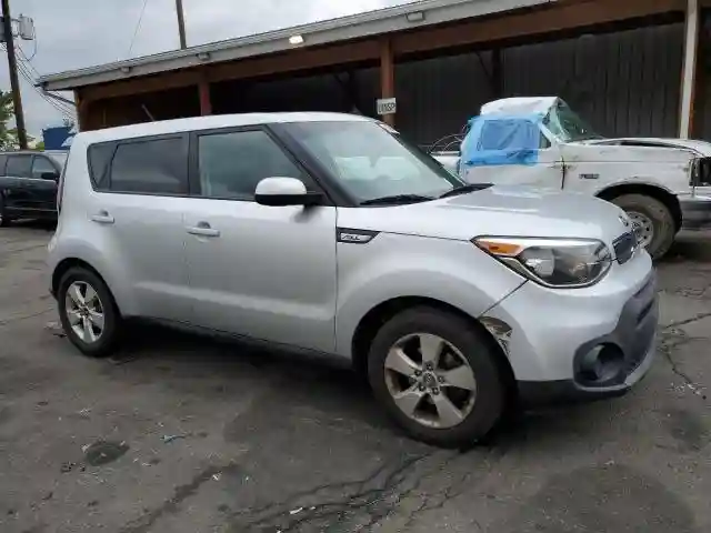 KNDJN2A25J7580940 2018 KIA SOUL-3